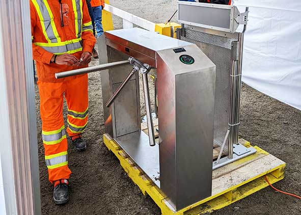 RFID turnstile for emergency tracking